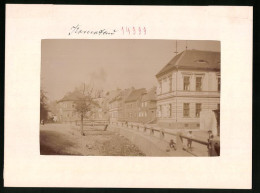 Fotografie Brück & Sohn Meissen, Ansicht Komotau, Sandgasse Mit Wohnhäusern  - Orte