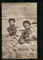 AK Erbprinz Ernst August Und Prinz Georg Wilhelm Von Braunschweig Beim Spiel Am Strand  - Royal Families