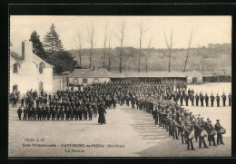 CPA Saint-Michel-en-Priziac, Ecole Professionnelle, Le Défilé  - Sonstige & Ohne Zuordnung
