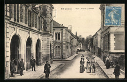 CPA St-Calais, Rue Charles Garnier, Vue De La Rue  - Saint Calais