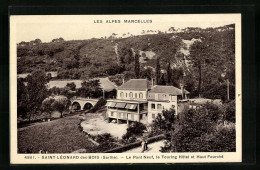 CPA Saint-Léonard Des-Bois, Le Pont Neuf, Le Touring Hotel Et Haut Fourche  - Andere & Zonder Classificatie
