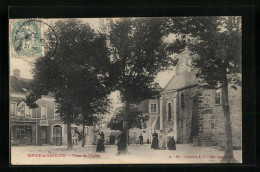 CPA Sougé-le-Ganelon, Place De L'Eglise  - Other & Unclassified