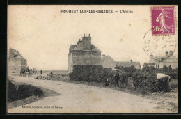 CPA Bricqueville-les-Salines, L'Arrivee  - Other & Unclassified