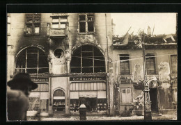 Foto-AK Karlsruhe, Brand Des Cafe Moninger 1917 Und Des Geschäftshauses C. F. Otto Müller  - Disasters