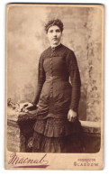 Photo Macnab, Glasgow, 92 West Mile Street, Bürgerliche Dame Im Schwarzen Kleid  - Personnes Anonymes