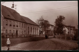 Fotografie Brück & Sohn Meissen, Ansicht Frohburg I. Sa., Bahnhofstrasse Mit Gasthof Zur Grünen Aue  - Lugares