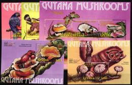 Guyana 6915-6932 Und Block 668 Und 670 Postfrisch Kleinbogensatz / Pilze #HQ421 - Guiana (1966-...)