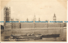 R102320 London. Houses Of Parliament And River Thames. J. Beagles - Autres & Non Classés