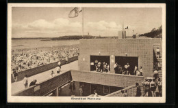 AK Berlin-Wannsee, Besucher Im Strandbad Mit Blick über Den See  - Wannsee