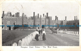 R103522 Hampton Court Palace. The West Front. Fancy Draper. 1908 - Monde