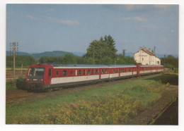 DEUX RGP MODERNISÉES SUR UN TA ST.DIÉ-NANCY TRAVERSENT LA GARE DE ST.MICHEL SUR MEURTHE . JUILLET 1986 - Trains