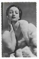 CPSM DOROTHY LAMOUR, Format Environ 9 Cm Sur 14 Cm - Artiesten