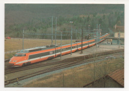 UN TGV LAUSANNE-PARIS VU EN SUISSE . LE DAY . FEVRIER 1985 - Treinen