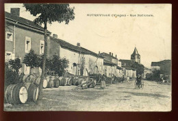 88 - AUTREVILLE - RUE NATIONALE - HOMME EN TRICYCLE - TONNEAUX ET BARRIQUES DE VINS - Otros & Sin Clasificación