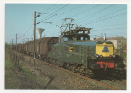 LA CC 14181 À UCKANGE SUR UN TRAIN THIONVILLE-METZ . JUIN 1985 - Treinen