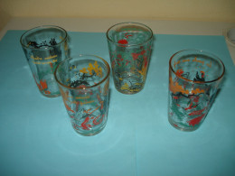 20 ( 22 ) / Lot De 4 Verres " Fables De Lafontaine " - Advertisement