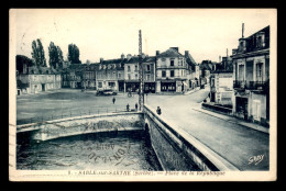 72 - SABLE-SUR-SARTHE - PLACE DE LA REPUBLIQUE - CAFE DE L'UNIVERS - Sable Sur Sarthe