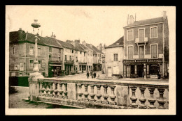 21 - NOLAY - PLACE CARNOT - POMPE A ESSENCE - CYCLES-MOTOS TERROT - CAFE MODERNE - Sonstige & Ohne Zuordnung