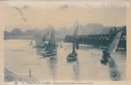 14 - Trouville Sur Mer - Bateaux De Crevettes Entrant Au Port - Trouville