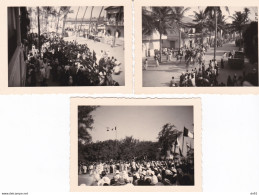 DEFILE TROUPE COLONIALE EN AFRIQUE CIRCA  1940/1950 DRAPEAUX FRANCAIS ET AMERICAIN - Krieg, Militär