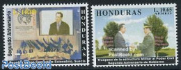 Honduras 2000 President Flores 2v, Mint NH, History - Politicians - Honduras