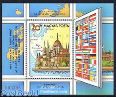 Hungary 1983 KSZE Presentation S/s, With Reverse Printed Text In Red, Mint NH, History - Various - Flags - Maps - Nuevos