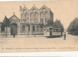 59 // ROUBAIX   Le Boulevard De Douai Et Le Collège Communal De Jeunes Filles 36 ** - Roubaix