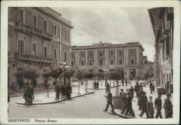 Cr552 Cartolina Benevento Citta' Piazza Roma 1936  Campania - Benevento