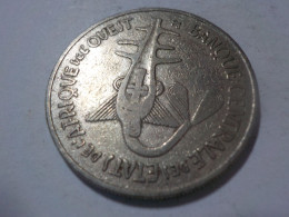 Banque  Centrale  Des Etats  De L'Afrique De L'Ouest   1967  100 Francs - Other - Africa