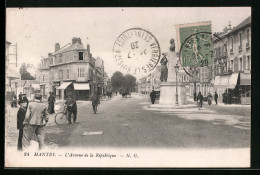 CPA Mantes, L`Avenue De La République  - Sonstige & Ohne Zuordnung