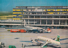 Aéroport ORLY . Aire De Statinnement ; - 1946-....: Moderne