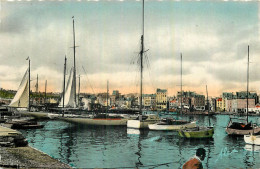 CHERBOURG . Avant Port Et Les Quais - Cherbourg