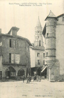 SAINT LEONARD . Rue Gay Lussac . La Tourelle . CPA Animée  - Saint Leonard De Noblat