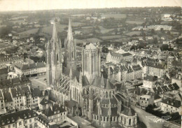 En Avion Au Dessus De COUTANCES . La Cathédrale  - Coutances