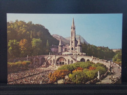 65500 . LOURDES . LA BASILIQUE DE L ESPLANADE - Lourdes