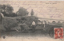 C17-18) SCENE DU CENTRE - LA FENAISON - AGRICULTURE  - ATTELAGE - PAYSANS - EN  1909 - Autres & Non Classés