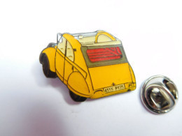 Beau Pin's , Auto Citroën 2 CV , 2CH , Jaune , Verso Quadrillé - Citroën