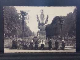 65506 . LOURDES . LA VIERGE COURONNEE . 1954 - Lourdes