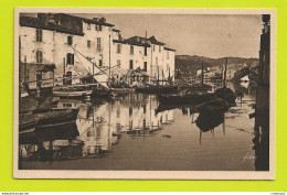 13 LES MARTIGUES N°2 Paysages Et Pierres De Provence Bateaux De Pêche VOIR DOS - Martigues