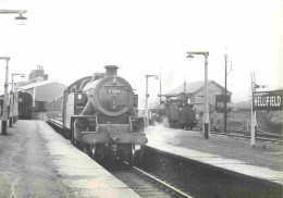 Trains - Gares Avec Trains - Engine No. 42280 With A Train For Blackburn At Hellifield On 3rd. August 1962. - Royaume Un - Estaciones Con Trenes