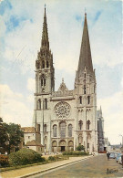 28 - Chartres - Cathédrale Notre Dame - La Façade Principale Et Ses Deux Flèches - Automobiles - CPM - Voir Scans Recto- - Chartres