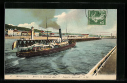 CPA Trouville, Arrivée Du Bateau Du Havre L` Augustin Normand  - Trouville