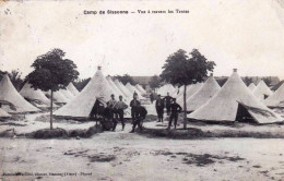 02 - Aisne -  Camp De SISSONNE - Vue A Travers Les Tentes - Sissonne