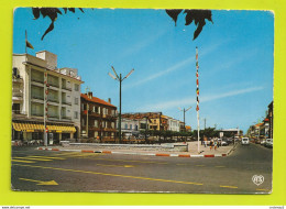 34 VALRAS PLAGE Vers Béziers N1022 Promenade Front De Mer Hôtel Bar Restaurant En 1969 Renault 4L Camionnette Citroën DS - Beziers