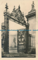 R103769 Palace Of Holyroodhouse. North Entrance Gate. Ministry Of Works. RP - Monde