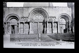 Cp, 30, Saint Gilles Du Gard, Basilique Abbatiale, Le Portail De L'église Vue D'ensemble De Face, Vierge - Saint-Gilles