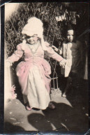 Photographie Vintage Photo Snapshot Déguisement Panoplie Fête Enfant Princesse - Anonyme Personen