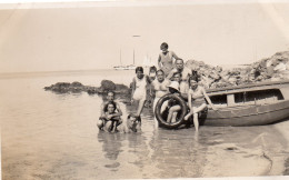 Photographie Vintage Photo Snapshot La Garoupe Antibes Plage Maillot Bain - Orte