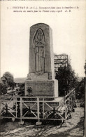 CPA Vouvray Indre Et Loire, Kriegerdenkmal Auf Dem Friedhof - Autres & Non Classés