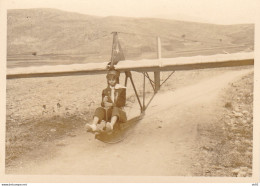 JEUNE FEMME SUR PLANEUR CIRCA 1930/40 - Aviation